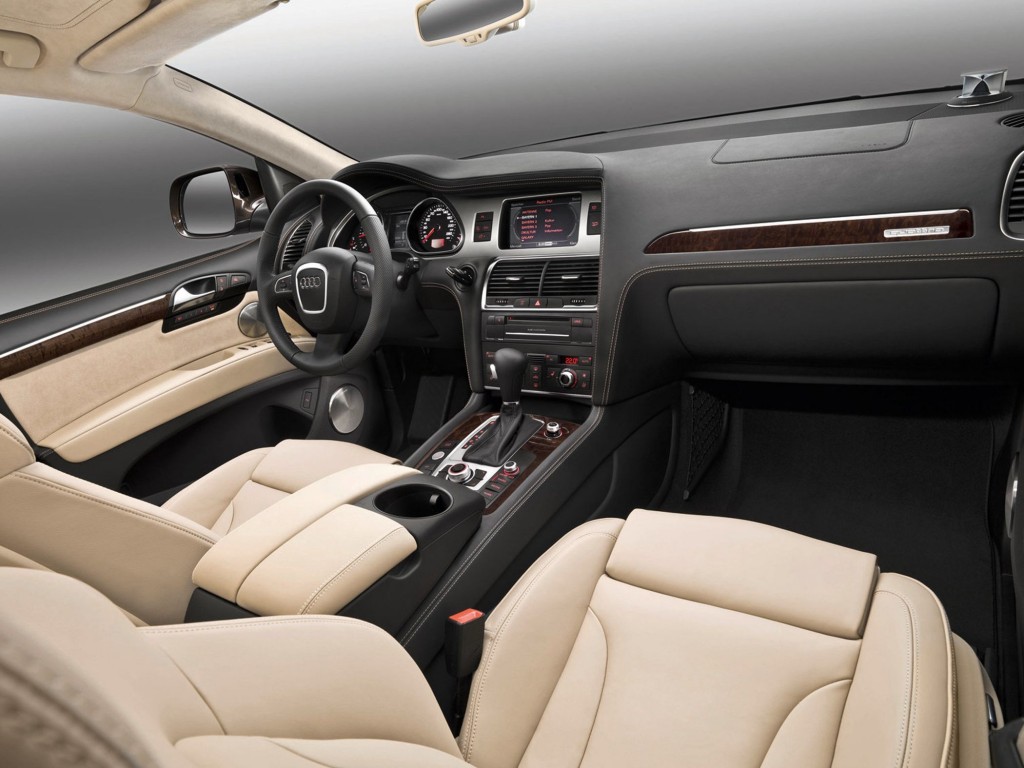 2011-Audi-Q7-SUV-3.0T-Premium-4dr-All-wheel-Drive-Sport-Utility-Interior-1_png